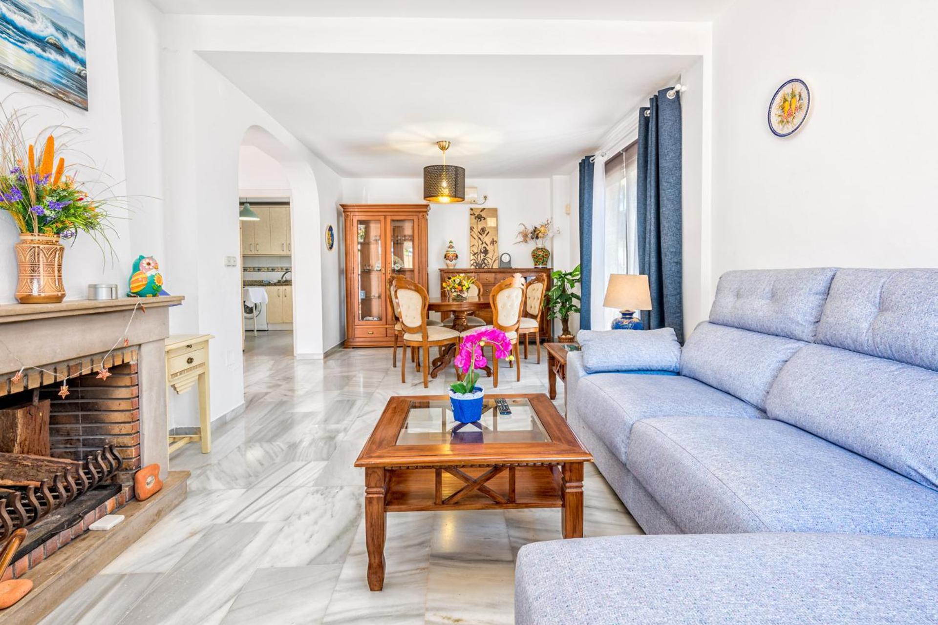 פואנגירולה Castillo Sohail Townhouse Near The Beach By Costarentals - Ref 101 מראה חיצוני תמונה